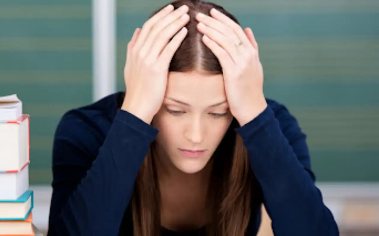 Tosse e mal di testa persistenti? Ecco cosa potrebbero nascondere