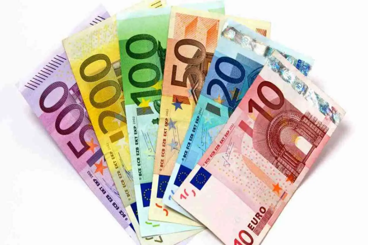 Ecco lo stipendio minimo necessario oggi per comprare una casa (le banche non te lo dicono)